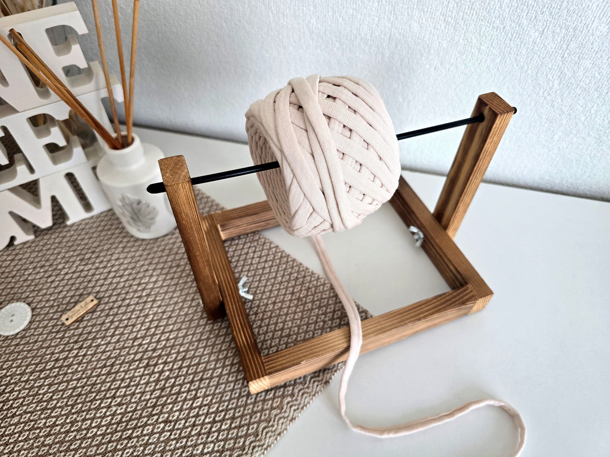 Wooden yarn holder Large