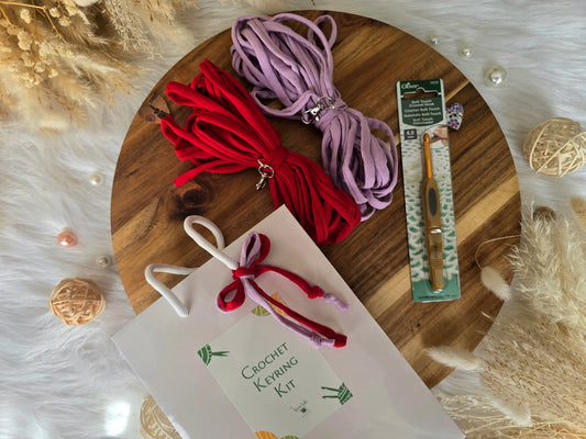 Heart keyring/bagcharm crochet DIY Kit - make 2