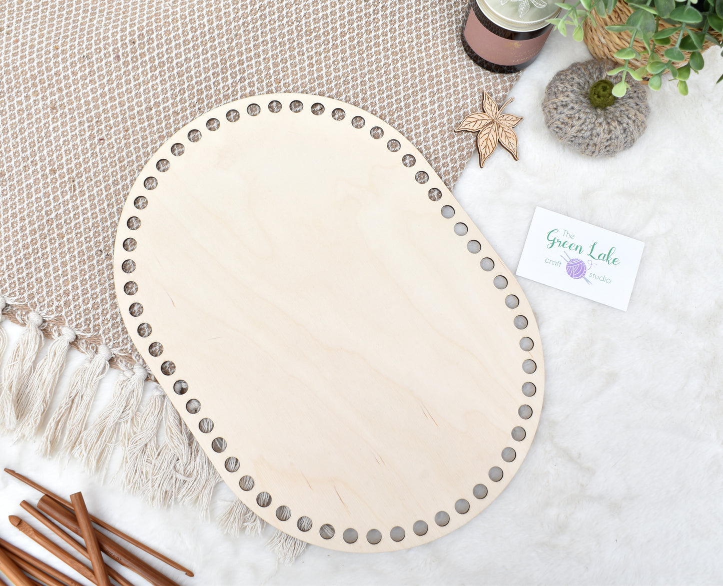 Large 35x25cm rounded rectangle wooden base with 10mm holes