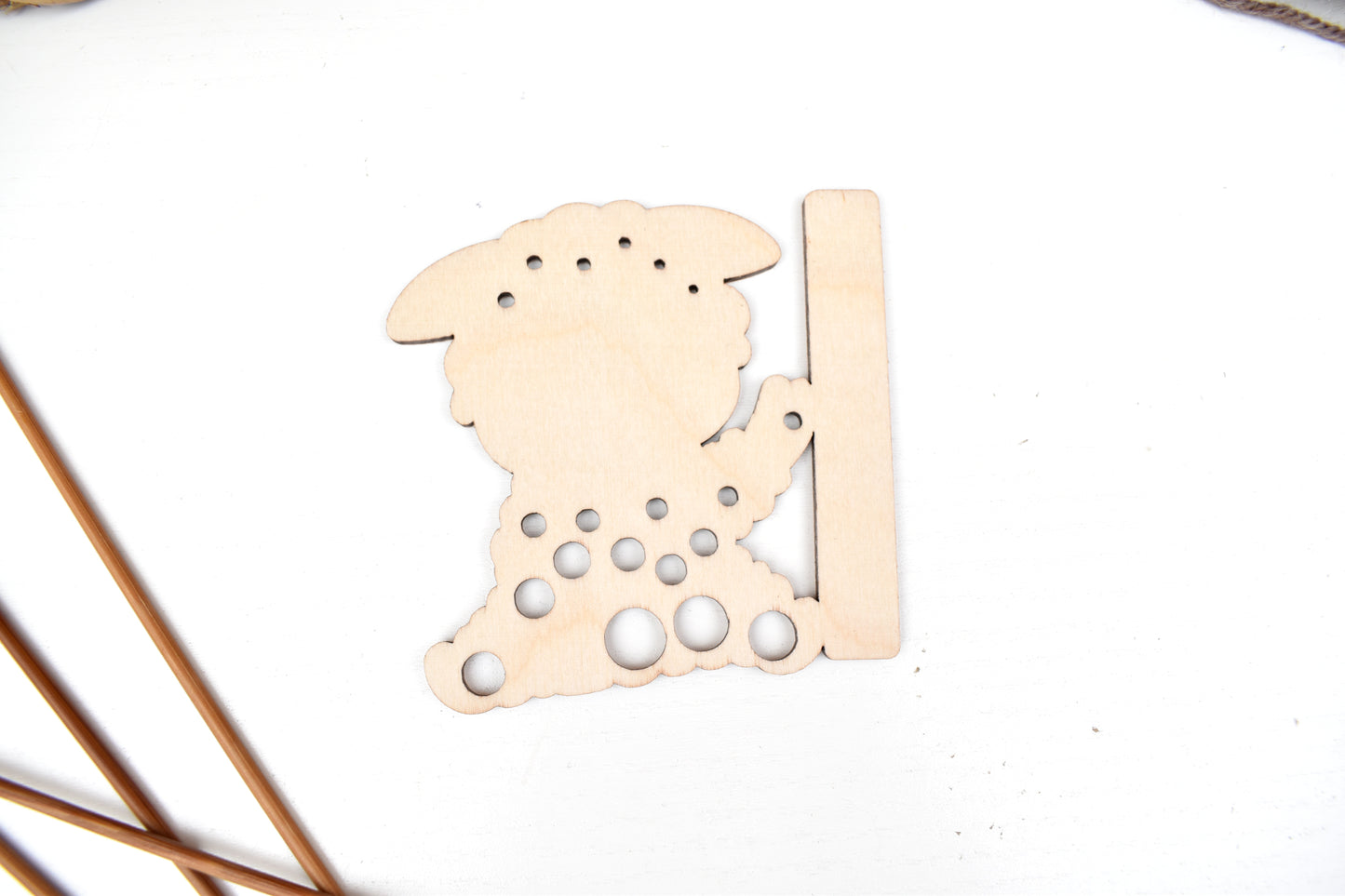 Sheep knitting needle gauge with small ruler