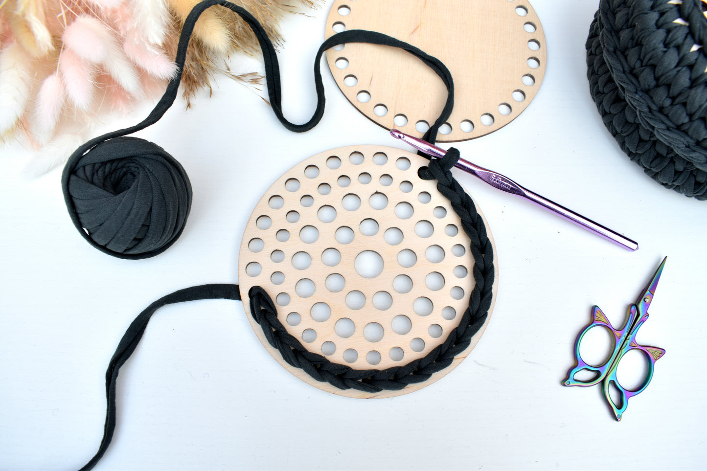 Set of circular wooden top&bottom for crochet basket