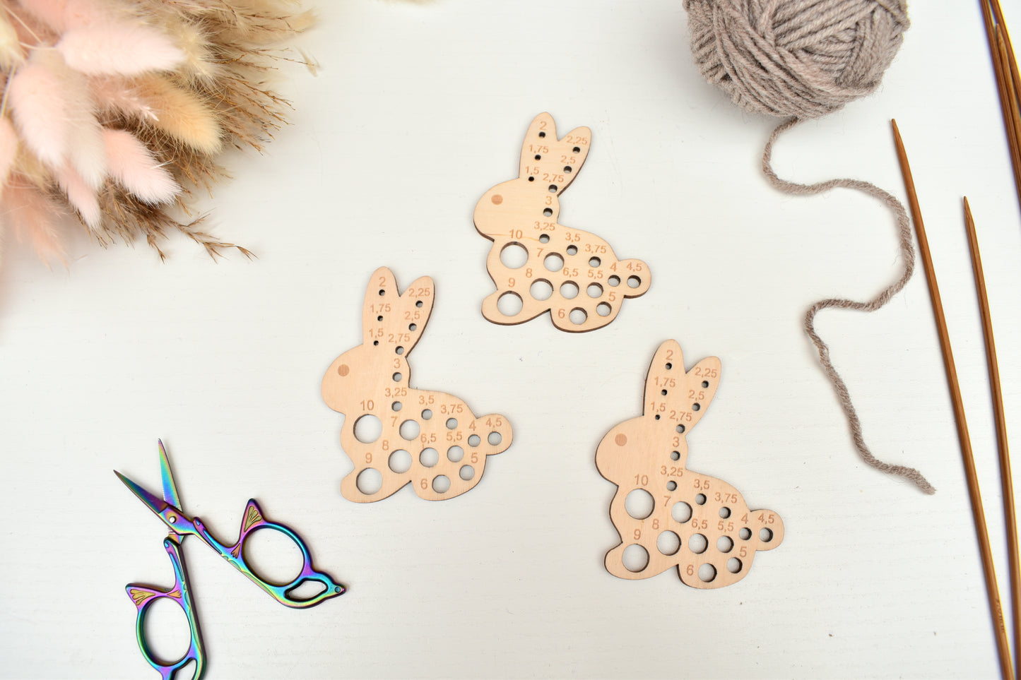 Bunny knitting needle gauge