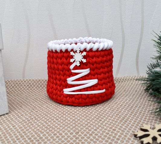 Christmas small red basket