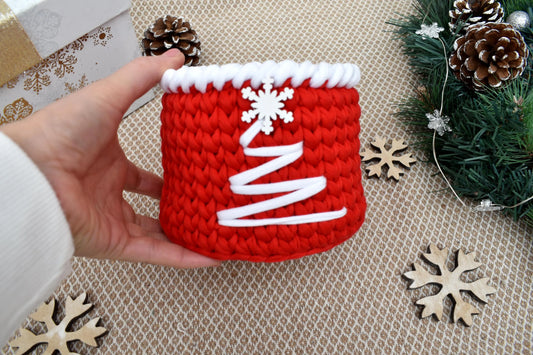 Christmas small red basket