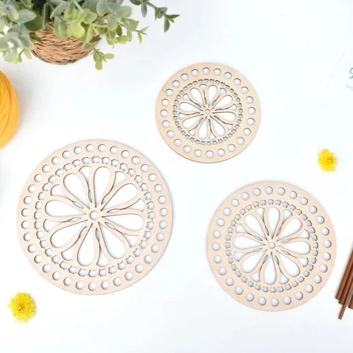 Wooden base Daisy Design