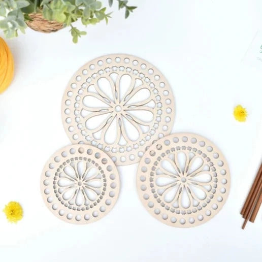 Wooden base Daisy Design