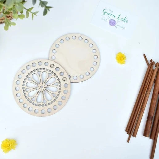 Wooden base Daisy Design