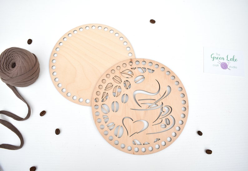 Wooden base coffee lovers design