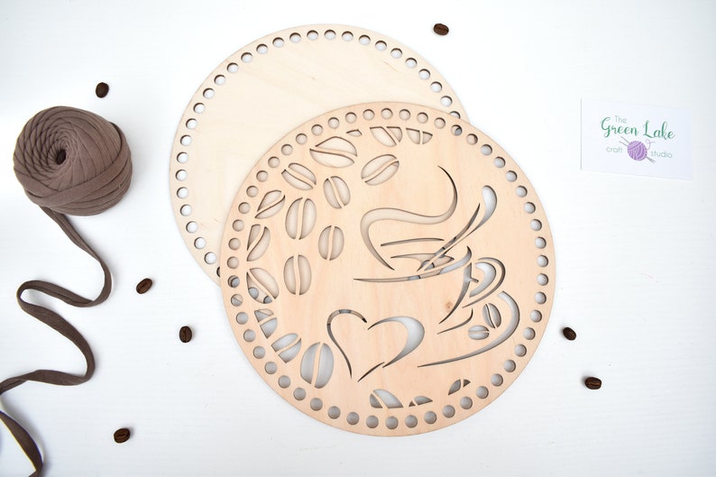 Wooden base coffee lovers design