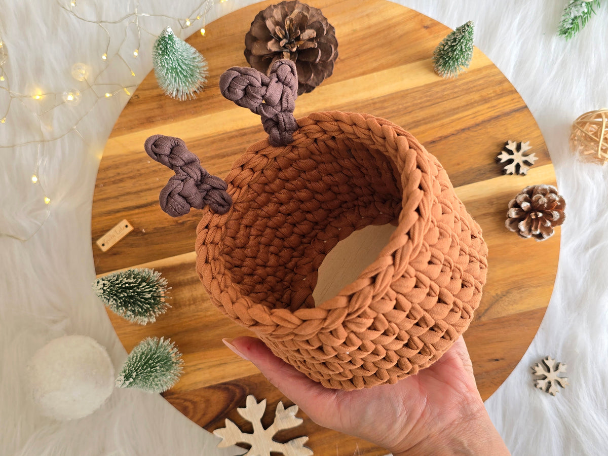 PDF Reindeer Storage Basket Tutorial