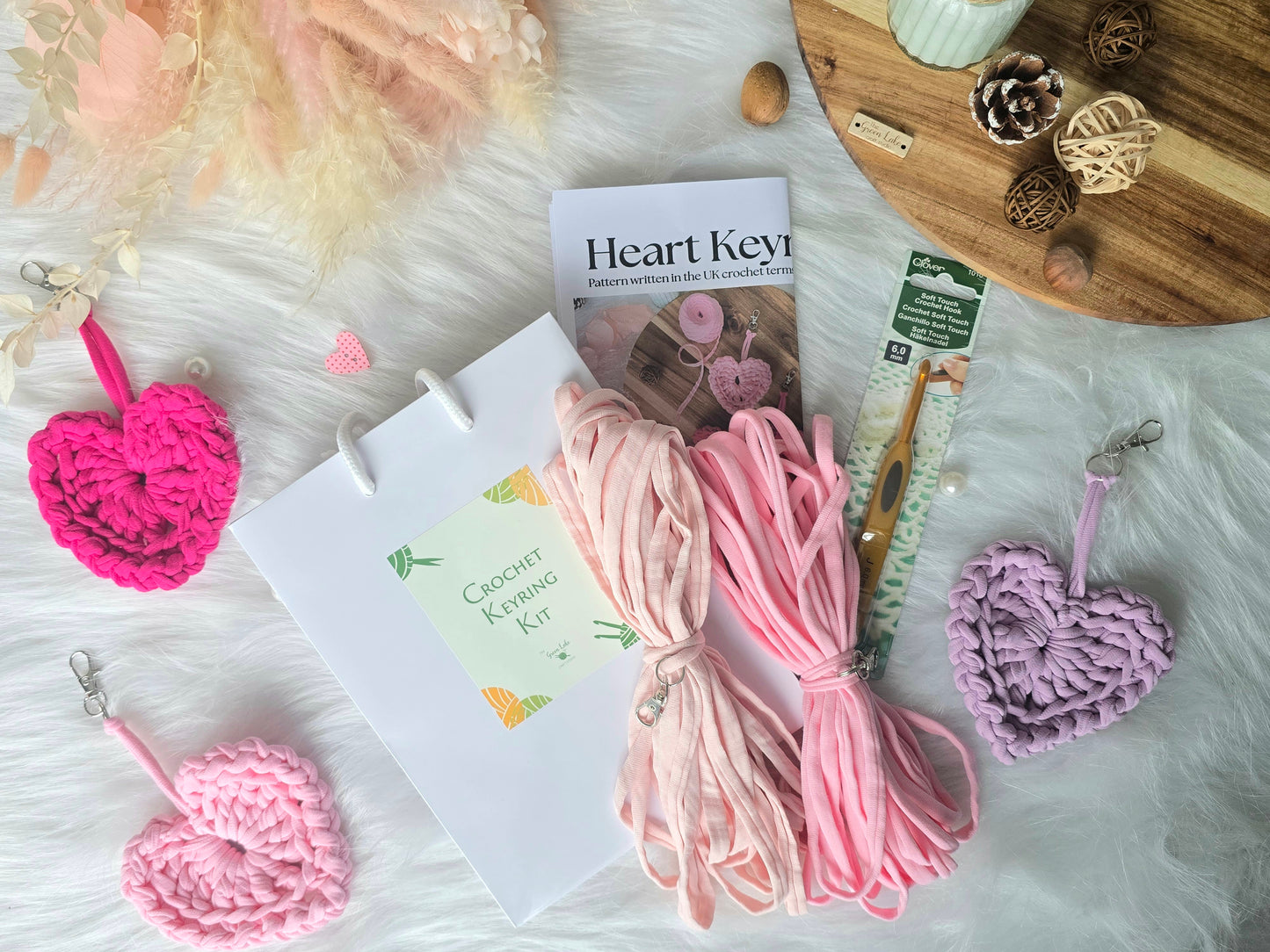Heart keyring/bagcharm crochet DIY Kit - make 2