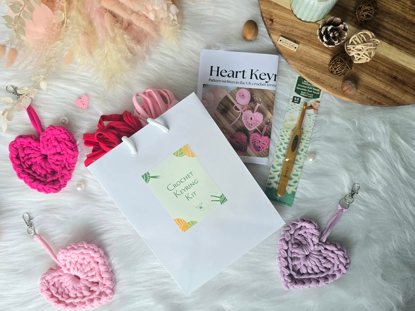 Heart keyring/bagcharm crochet DIY Kit - make 2