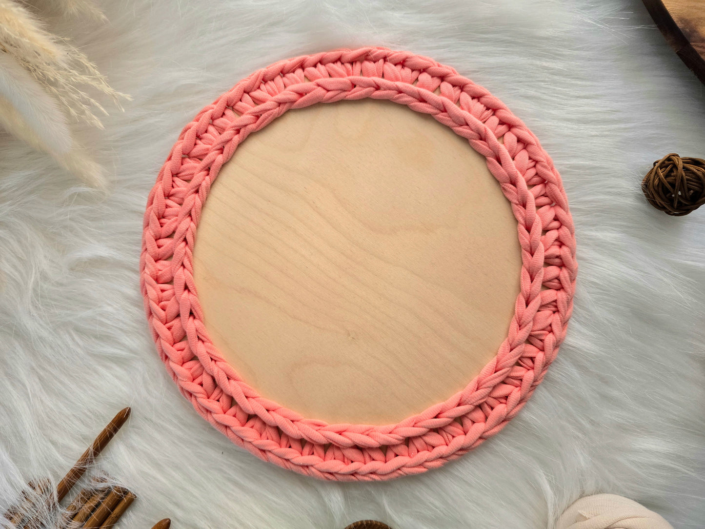 Circular wooden base: Various sizes with 8mm holes for making baskets Suitable for Tshirt yarn or 5mm cord