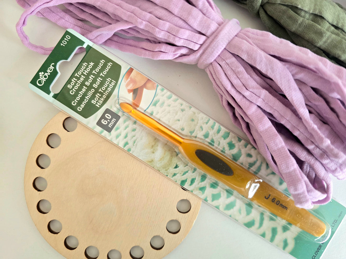 Learn colour change with Tshirt yarn - Tulip basket Saturday 16th May 1pm-4pm