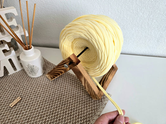 Wooden yarn holder