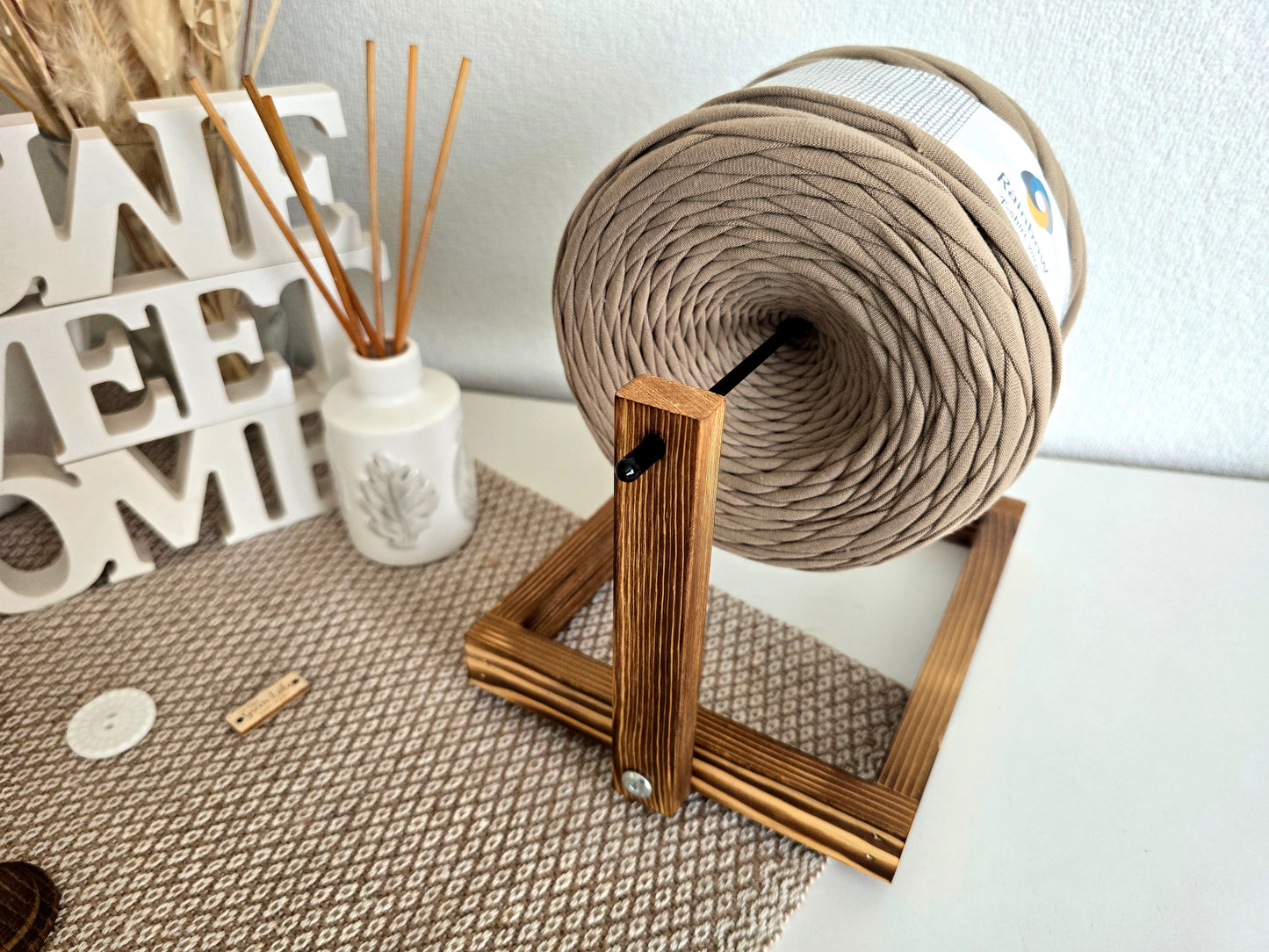 Wooden yarn holder Large