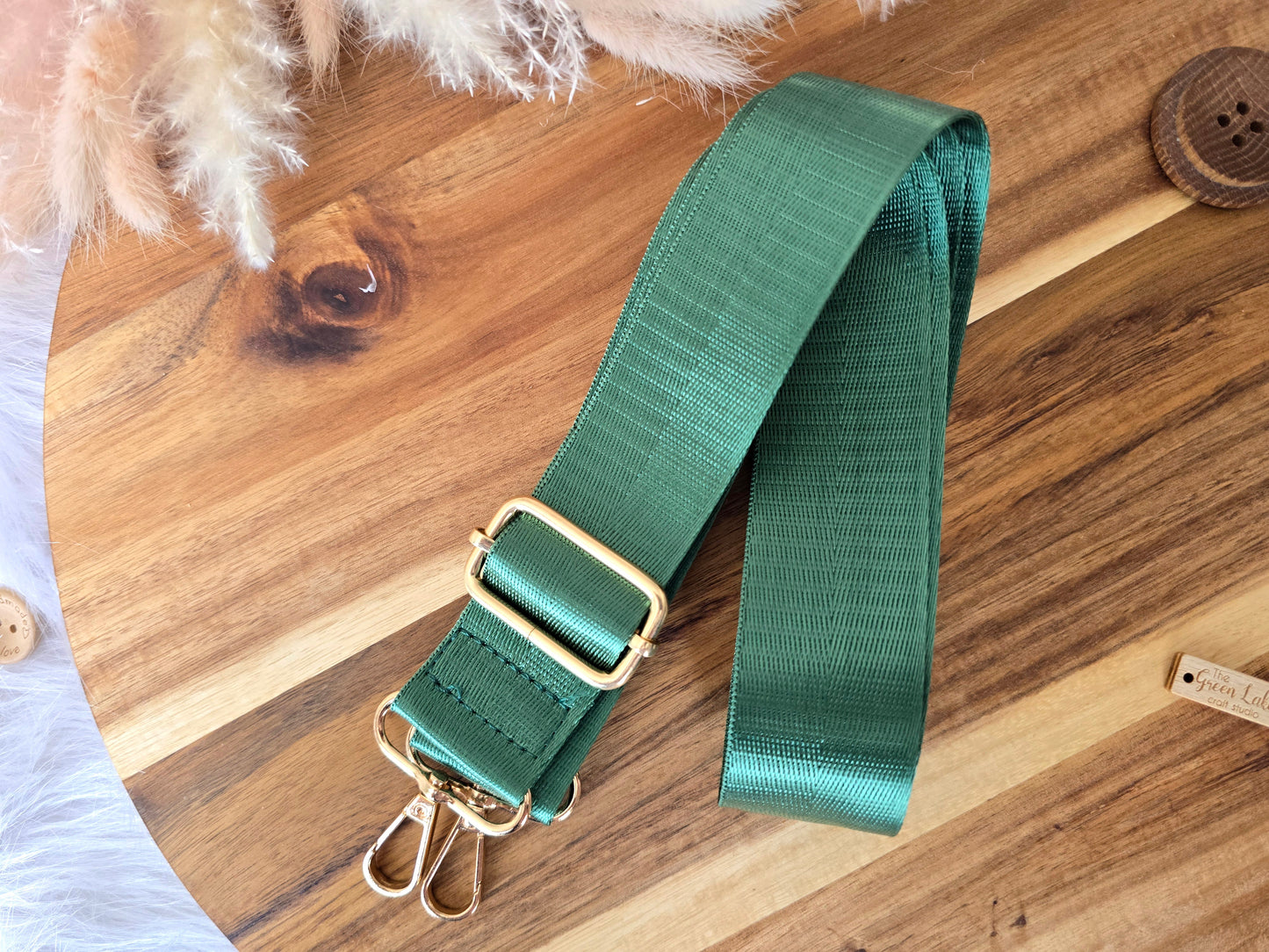 Bag straps plain with golden hardware