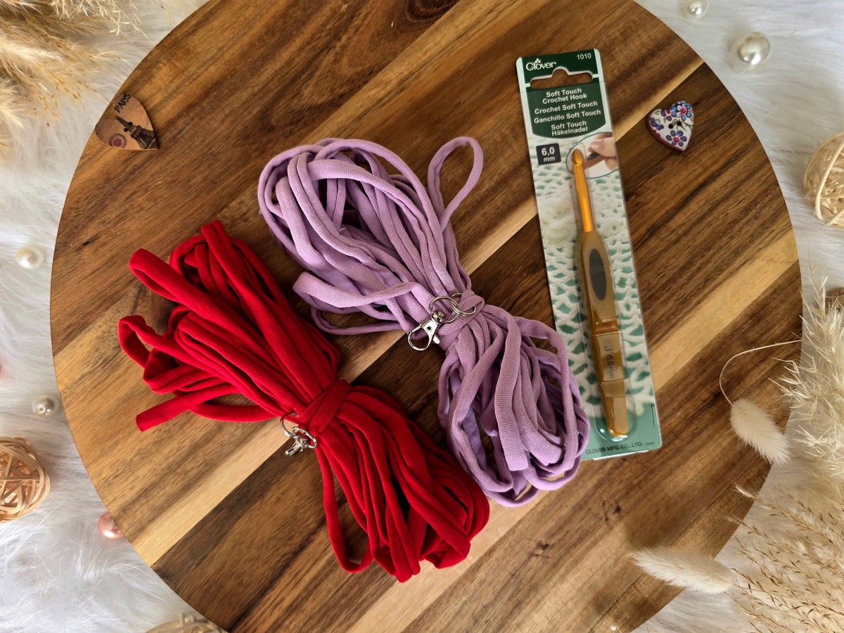 Heart keyring/bagcharm crochet DIY Kit - make 2