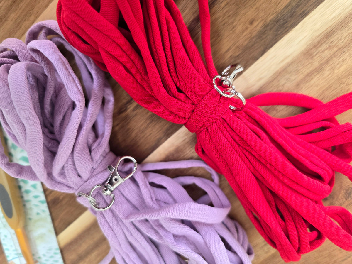 Heart keyring/bagcharm crochet DIY Kit - make 2