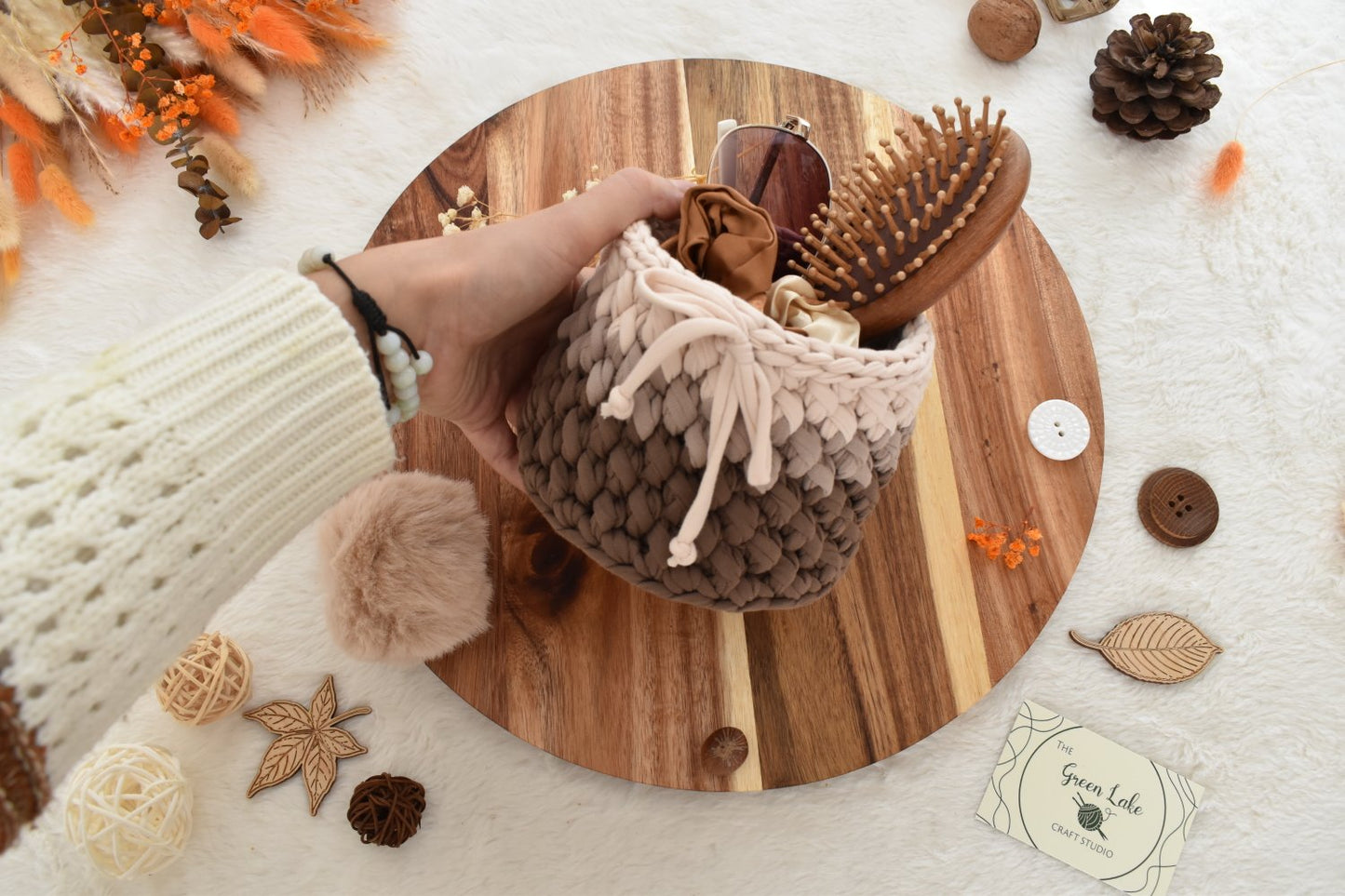 Crochet Storage Basket: Makeup brush, hair accessories holder