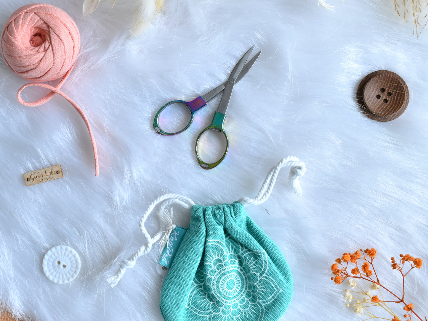 Sewing Craft Scissors with mint green case