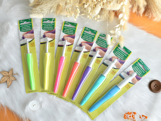 Clover Amour Crochet hooks