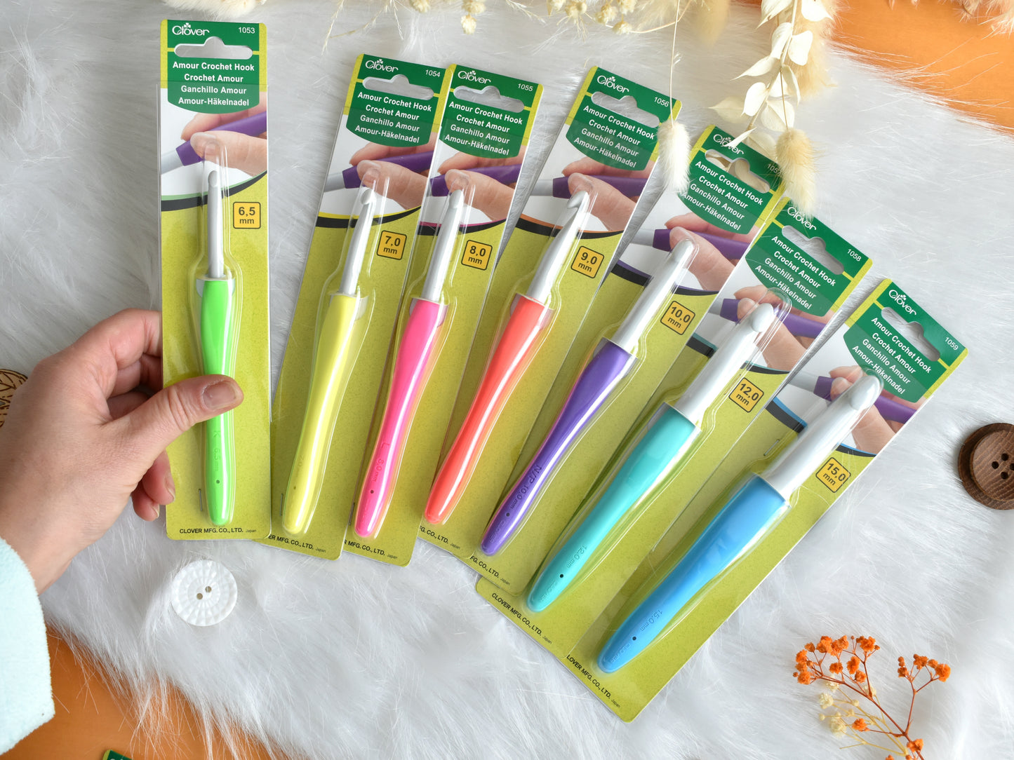 Clover Amour Crochet hooks