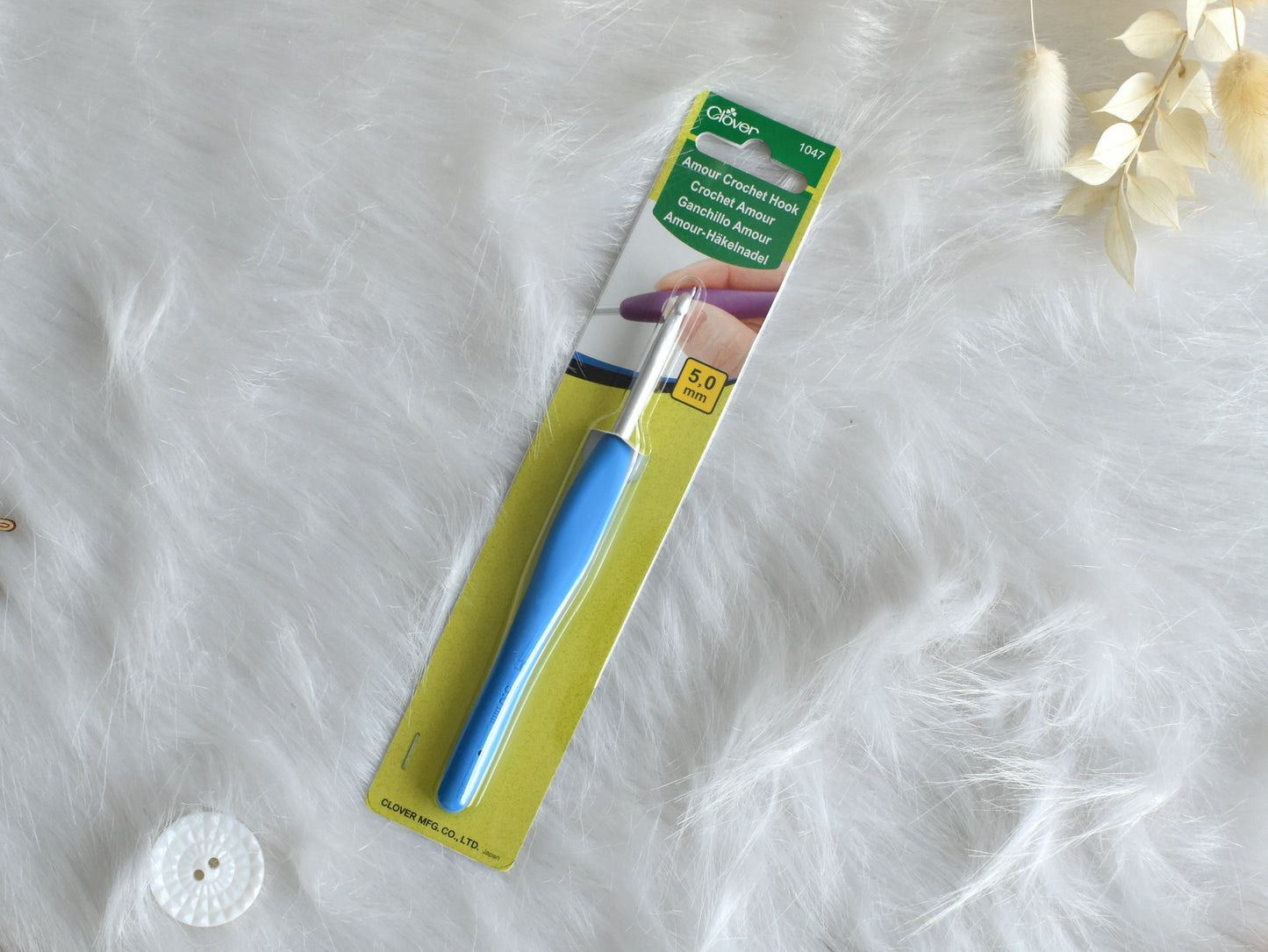 Clover Amour Crochet hooks