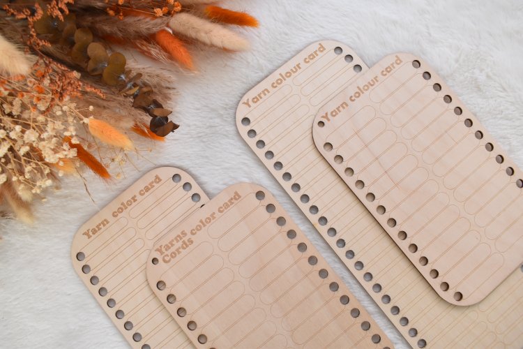 Wooden yarn colour card with 4 options reusable