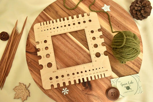 Large Universal Knitting & Crochet Tension Square with Needle Gauge — cm, inches & mm with UK knitting needle sizes