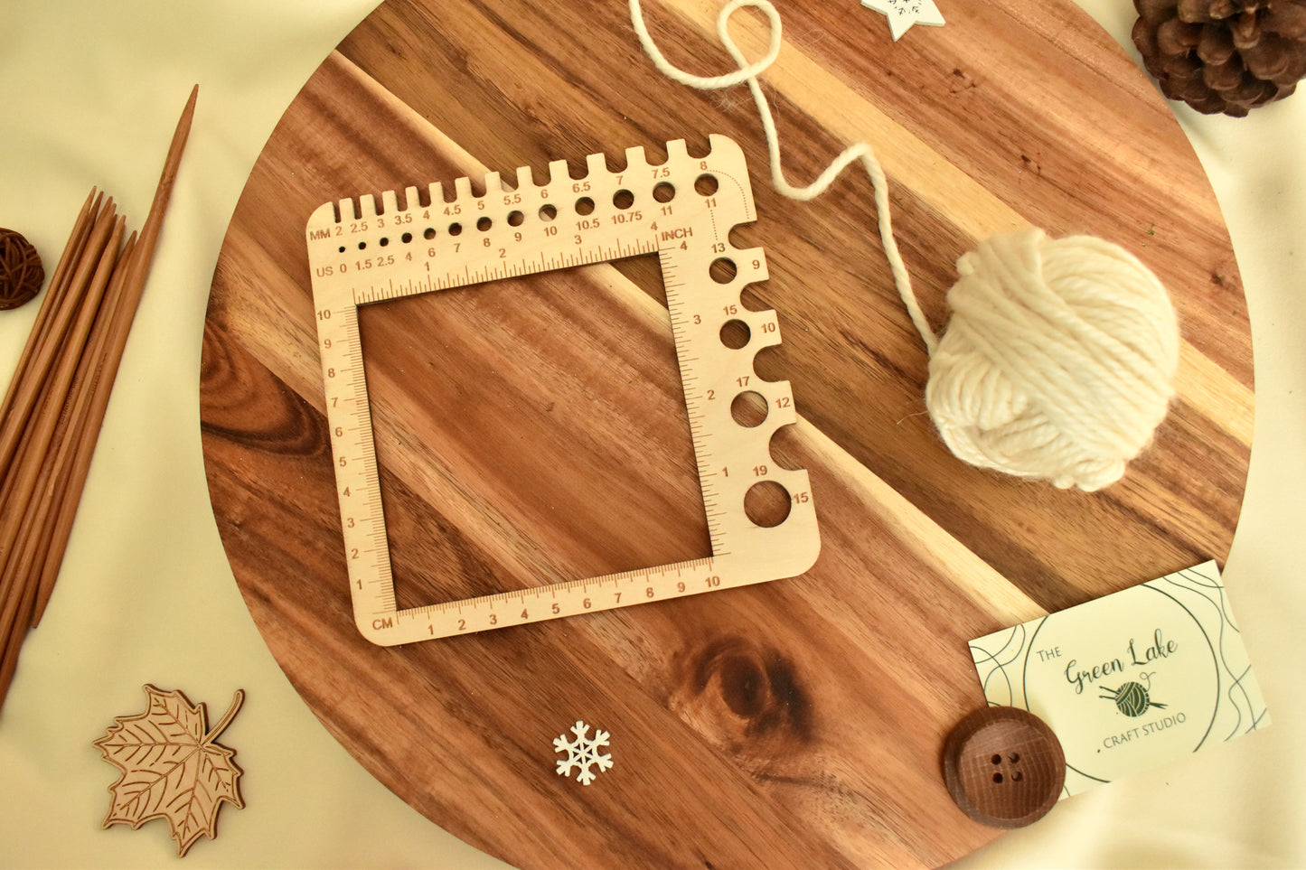 Universal Knitting & Crochet Tension Square with Needle Gauge — cm, inches & mm with US knitting needle sizes
