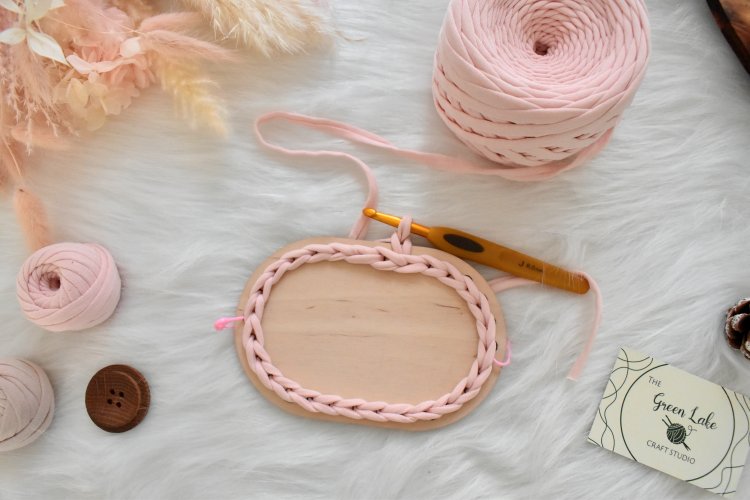 Wide oval wooden base for crochet baskets with 8mm hole size, macrame baskets, coiled baskets Suitable for Tshirt yarn or 5-7mm cord