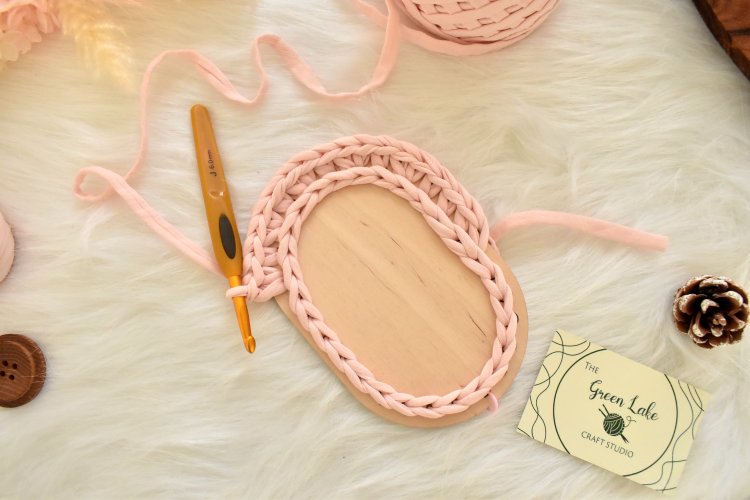 Wide oval wooden base for crochet baskets with 8mm hole size, macrame baskets, coiled baskets Suitable for Tshirt yarn or 5-7mm cord