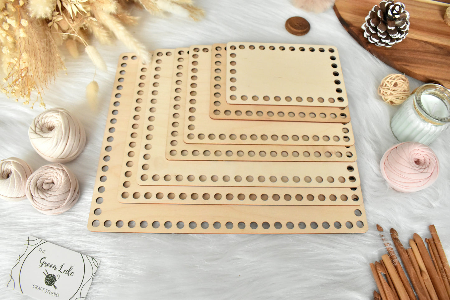 Wide rectangle wooden base with 8mm hole size Suitable for Tshirt yarn or 5-7mm cord
