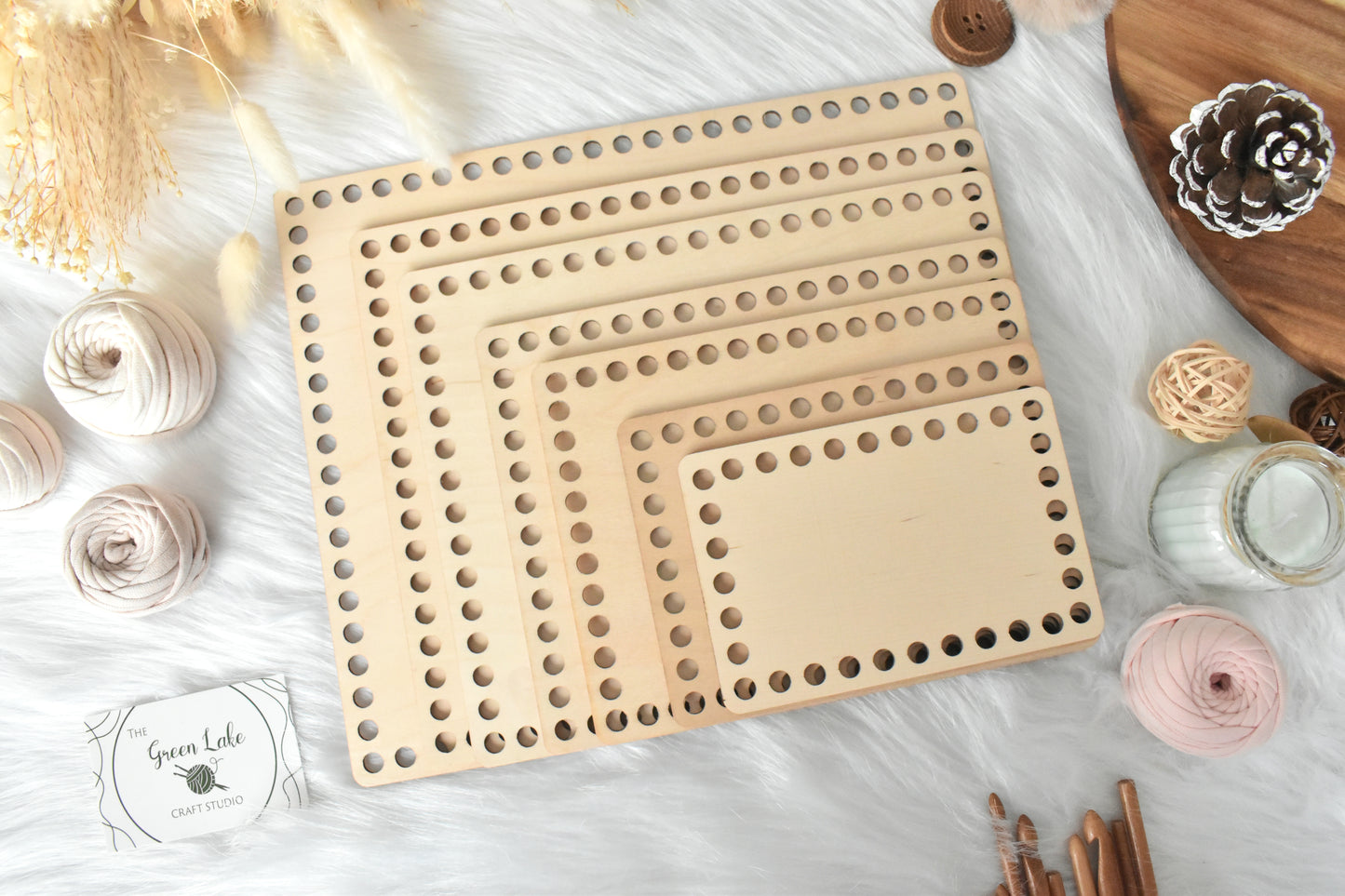 Wide rectangle wooden base with 8mm hole size Suitable for Tshirt yarn or 5-7mm cord