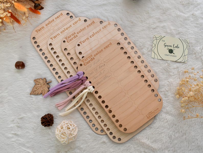 Wooden Yarn Colour Card: 26-Hole Project Planner Reusable wooden yarn colour card