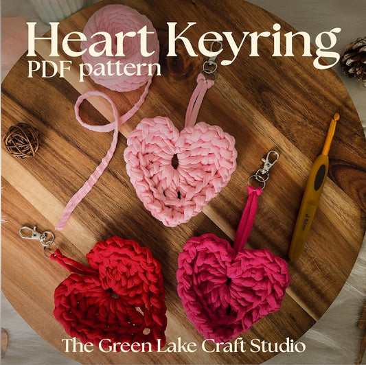 Heart keyring/bagcharm crochet pattern PDF