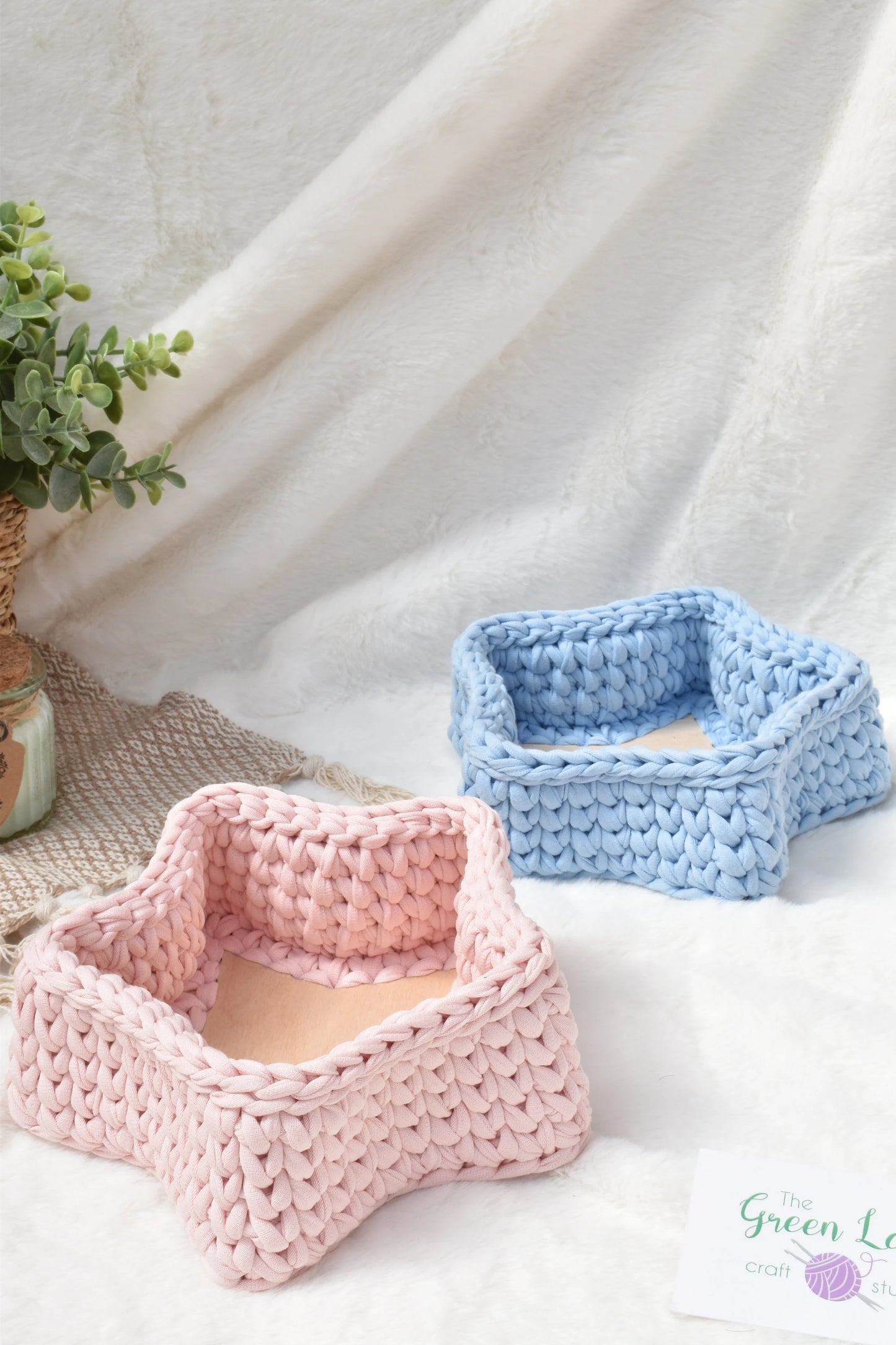 Star crochet basket