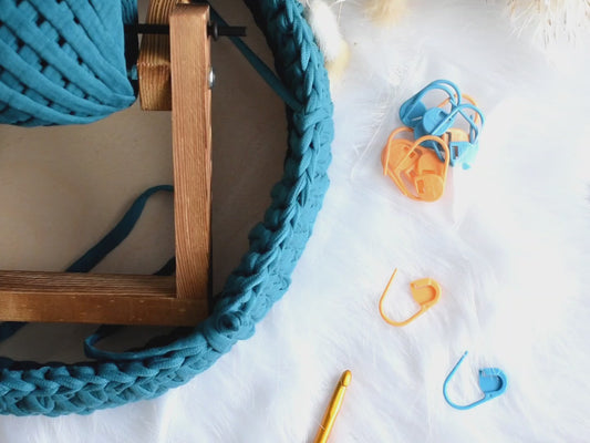 Clover large stitch markers: pack of 12pcs