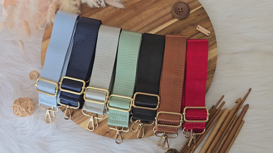 Bag straps plain with golden hardware
