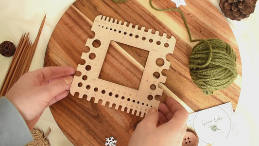 Wooden Medium Knitting Gauge: Tension Square & Needle Size Tool