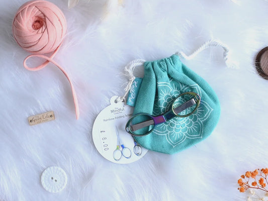 Sewing Craft Scissors with mint green case