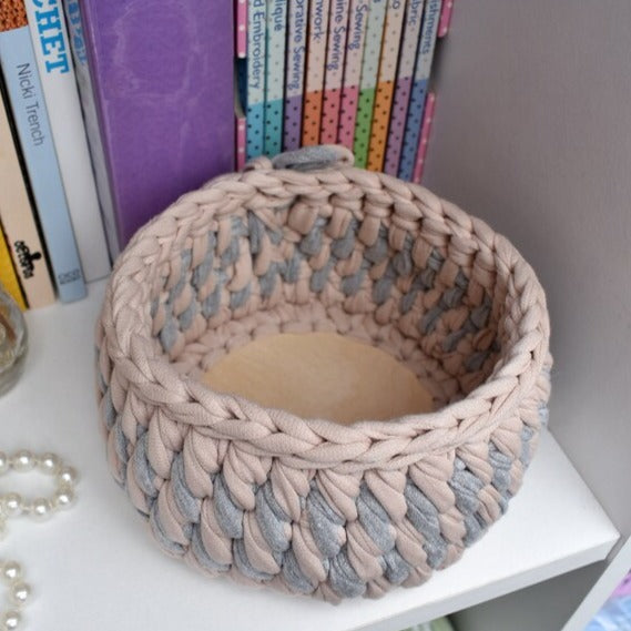 Small two tone crochet basket