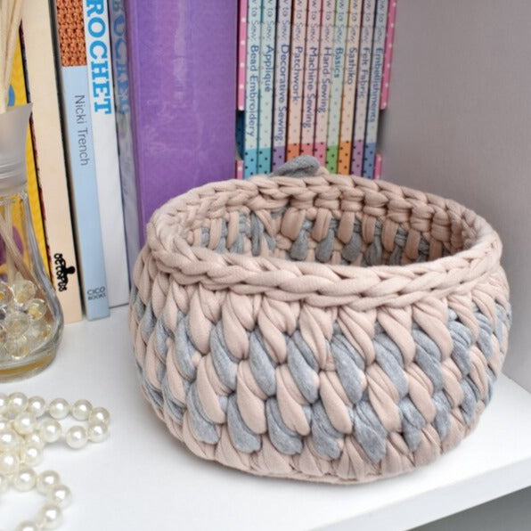 Small two tone crochet basket