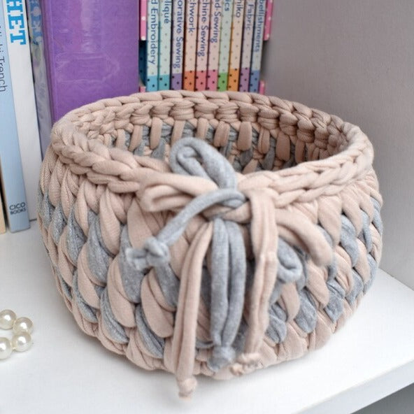 Small two tone crochet basket